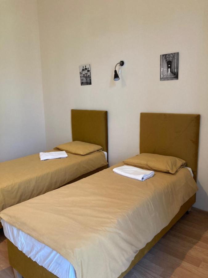 Hello Aparthotels Krasków Eksteriør bilde